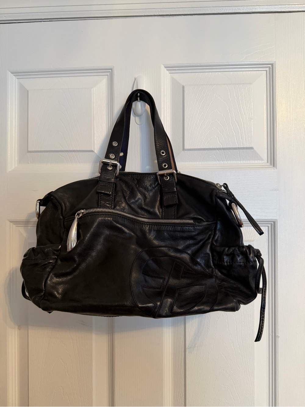 Francesco Biasia Black Leather Shoulder Bag with Front Zip